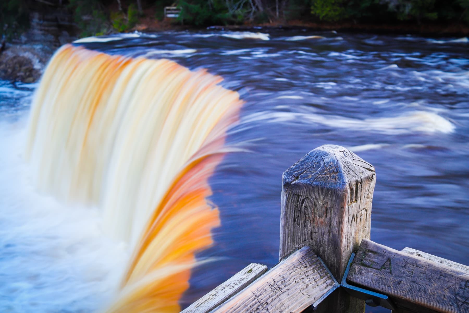 michigan tahquamenon falls state park